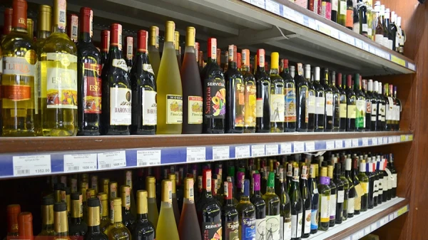 Магазинные полки не дают впечатления, что ты в исламской стране.