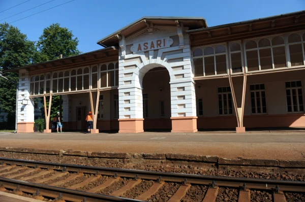 Tukuma dzelzceļa līnijā līdz novembra sākumam slēgs vilcienu kustību posmā Asari-Ķemeri