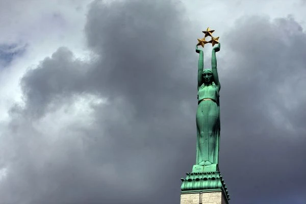 Latvijā apstiprināts valsts budžeta projekts 2026. gadam. Kas iekšā?