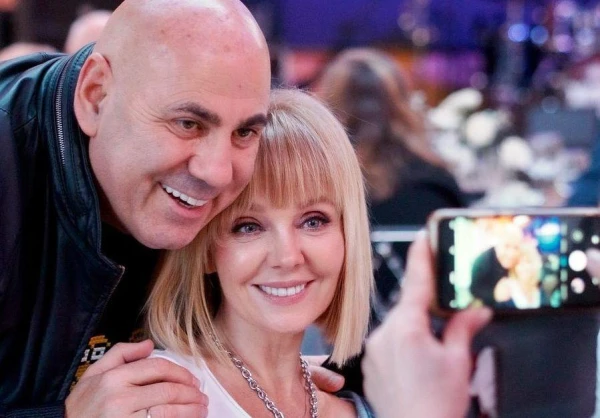 Krievu dziedātāja Valerija pretendē uz «Grammy» balvu