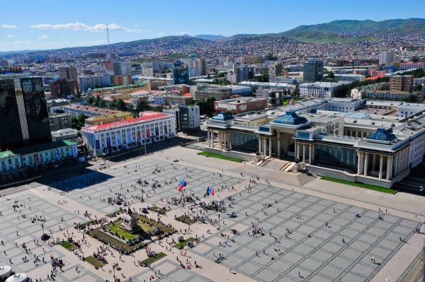 Улан-Батор - город контрастов.