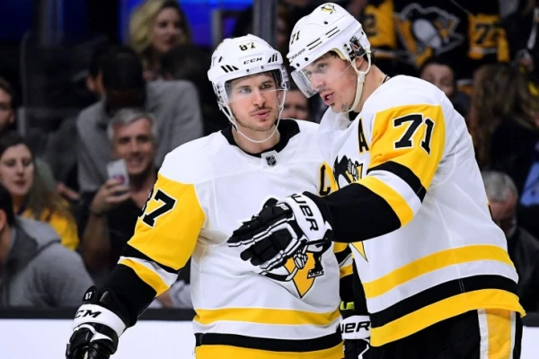 Evgenijs Malkins un Sids Krosbijs kopā aizvadījuši 1070. NHL čempionāta spēli un iekļuvuši līgas vēsturē sestajā vietā