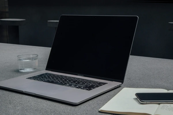 Apple laidīs klajā klēpjdatoru ar skārienekrānu