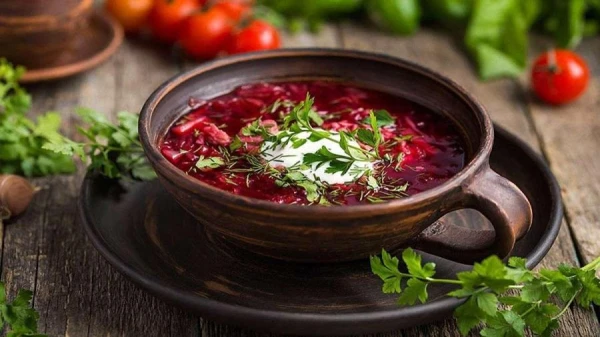 Biologs pastāstīja, kad borščs var būt bīstams