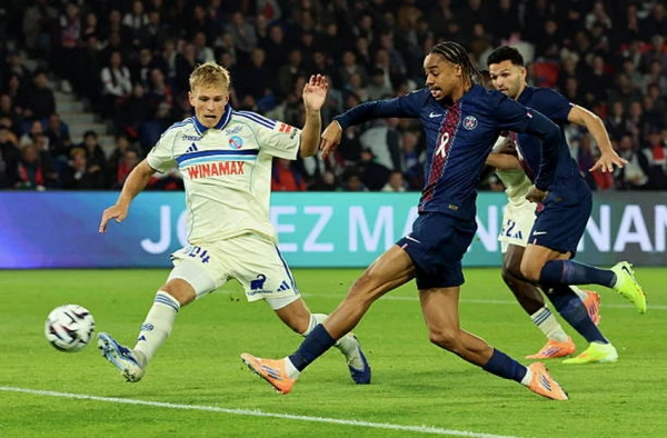 Francijas čempionāts. «PSG» priekš savas publikas nespēja uzvarēt «Strasbūr»