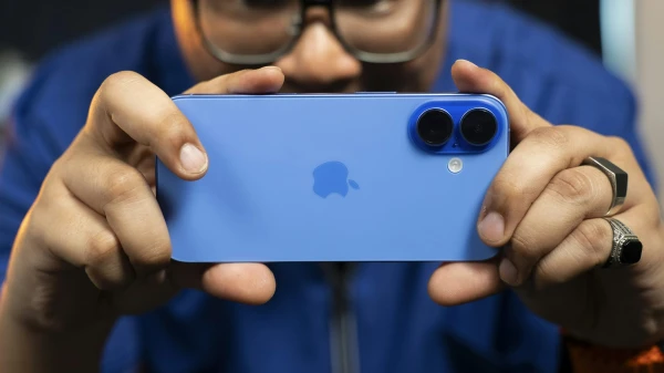 Augstas iPhone pārdošanas saistītas ar COVID-19