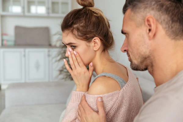 Pārbaude uz patiesību: 9 iezīmes, kas norāda uz nākamo krāpnieku