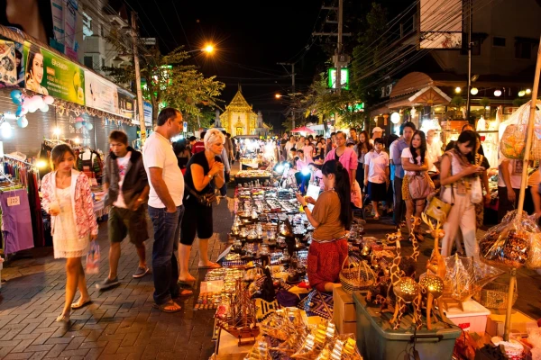 5 uzvedības noteikumi Taizemē un ko atvest vietā magnētiem