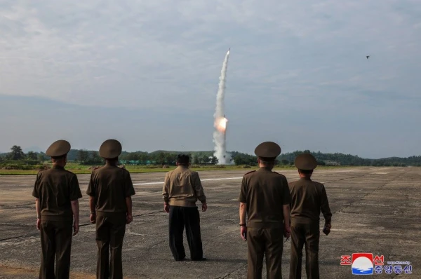 Ziemeļkoreja izmēģina vairākas ballistiskās raķetes