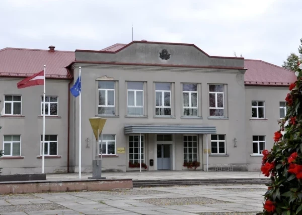 Pilsētiņa ar 200 iedzīvotājiem vēlas pārdēvēt ielu, kas nosaukta kolhoza priekšsēdētāja vārdā