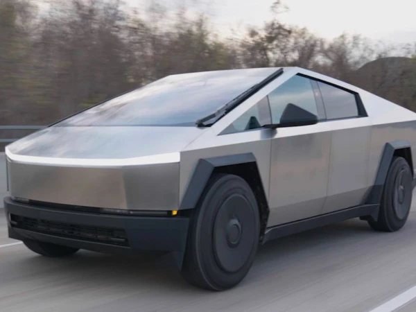 Tesla atsauc vairāk nekā 63 000 «Cybertruckus» apgaismojuma sistēmas defekta dēļ