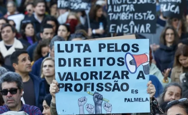 Kur ir mūsu nauda: Portugāli paralizējušas masveida valsts darbinieku streiki
