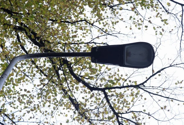 Lai ir LED! Rīgas ielās nomainīs spuldzes par miljonu eiro
