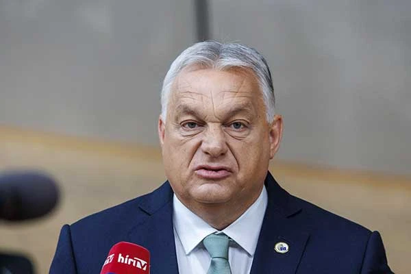 Orbāns atklāja «brīnumieroci ES» pret Krieviju