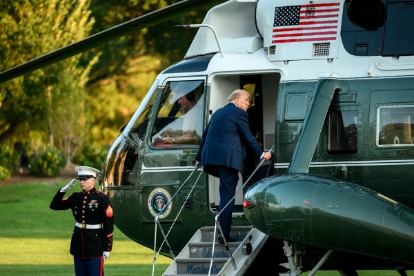 Tramps paziņoja par triecienu Krievijas naftai