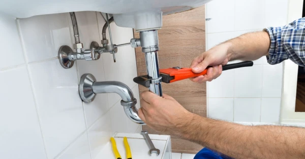 Apsaimniekotāja atbildības robežas: kur sākas dzīvokļa īpašnieka pienākumi?