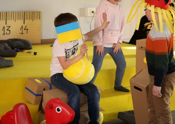 Latvijas varas iestādes nezina, kur pazuduši vairāk nekā 3 tūkstoši ukraiņu bērnu