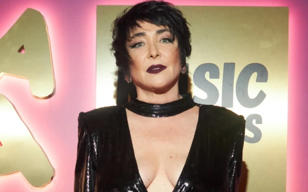 Госпожа Милявская сразила копов своей красотой.