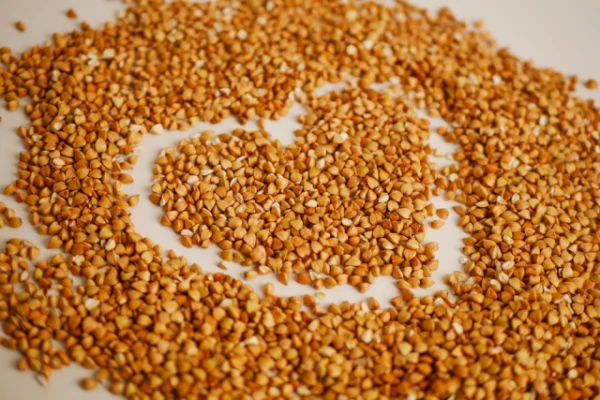 Grikšu labums ādai: kā graudi palīdz palēnināt novecošanu