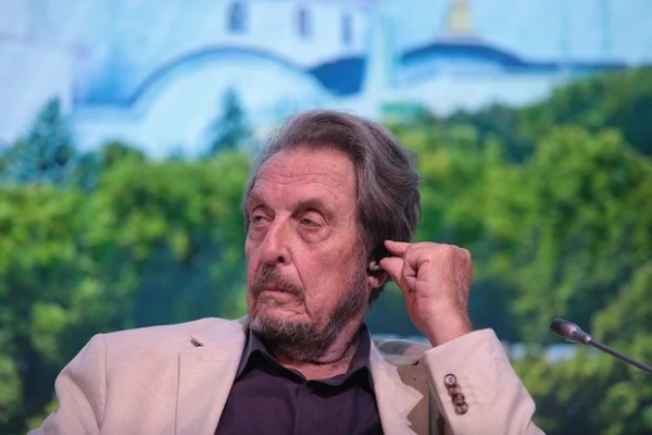 «Es būtu priecīgs par Krievijas pilsonību!» Ilona Maska tēvs paziņoja, ka Maskava ir labākā pilsēta uz planētas