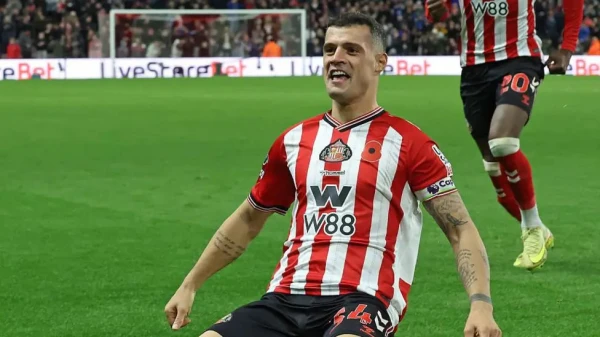 Anglijas čempionāts. Sensacionālais «Sunderland» neizšķīrās ar «Everton» un noturējās top-4