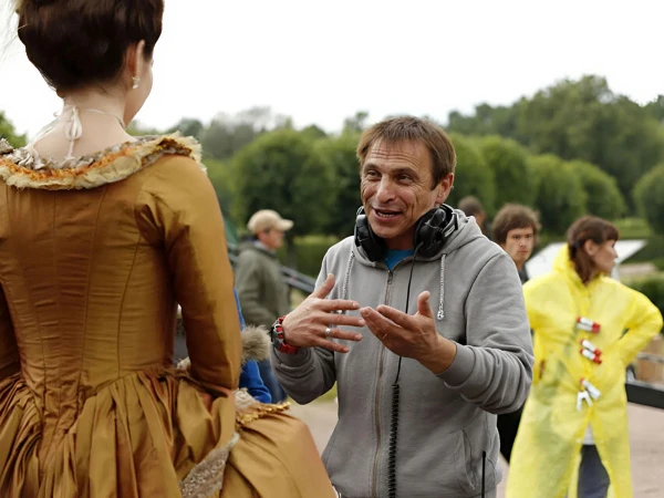 Во всех ролях талантливый Дмитрий.