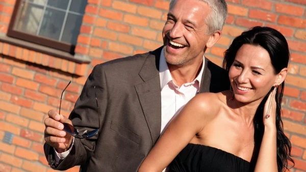 Kāda vecuma atšķirība padara laulību laimīgu: zinātnieku un psihologu viedoklis