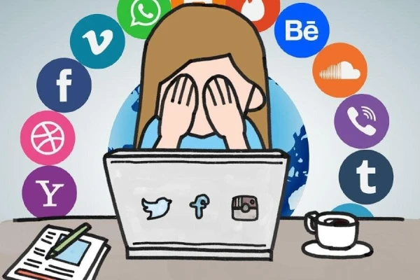 Sociālie tīkli un mēs: kā tiešsaistes platformas ietekmē dzīvi, attiecības un pašvērtējumu