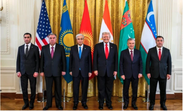 Tālāk no Maskavas! ASV dos naudu: bijušās PSRS valstu līderi apmeklēja Vašingtonu