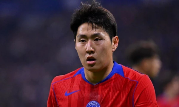 Francijas čempionāts. «PSG» 95. minūtē izrāva uzvaru spēlē pret «Lyon»