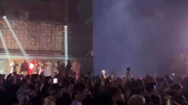 Некоторые посетители оставили красноречивые фотографии.