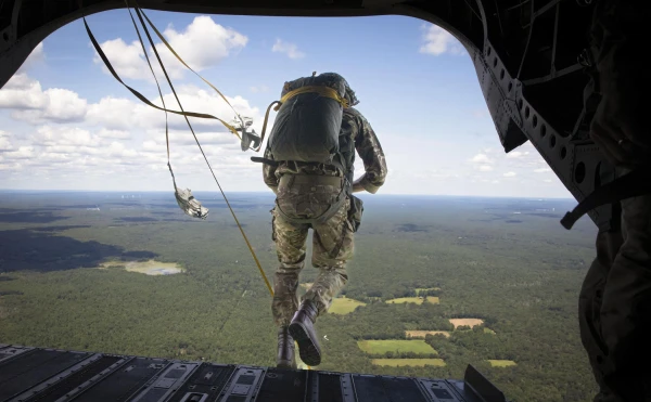 Lielbritānijas speciālo spēku sagatavošanās Krievijas kuģu un naftas platformu ieņemšanai
