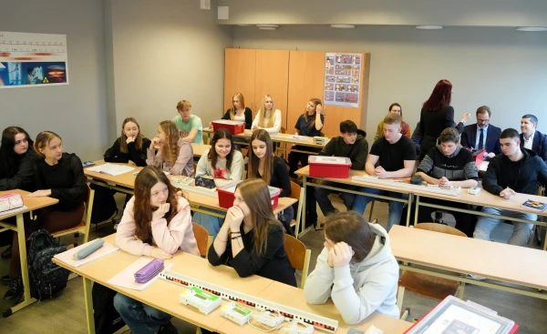 Kamēr gaidām kvalitāti katrā skolā, plaisa starp tām pieaug