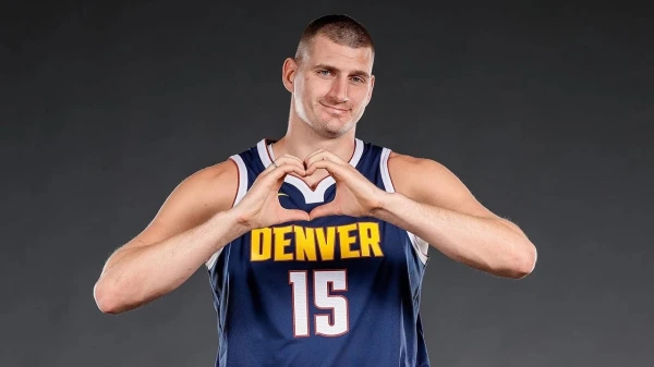 NBA. Nikola Jokičs pārspēja rekordu punktu skaitā, kas gūti pirmajā ceturtdaļā