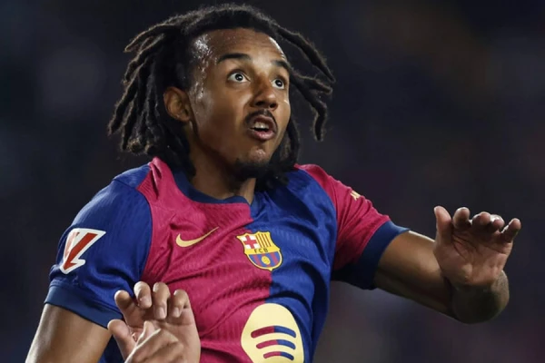 Francijas izlases līderis slepeni apprecējies ar ukraiņu fotomodeli