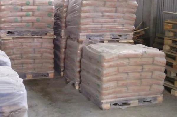 Kā pareizi uzglabāt cementu dārzā, lai tas ziemā nesabojātos?