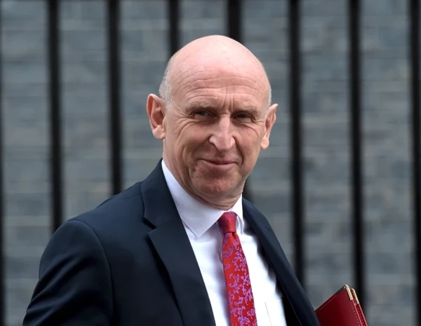 Putins, mēs sekojam jums!