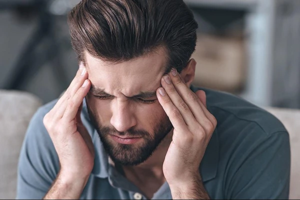 Migrēna ar auru: neiroloģes Irinas Cojas viedoklis par riskiem un simptomiem