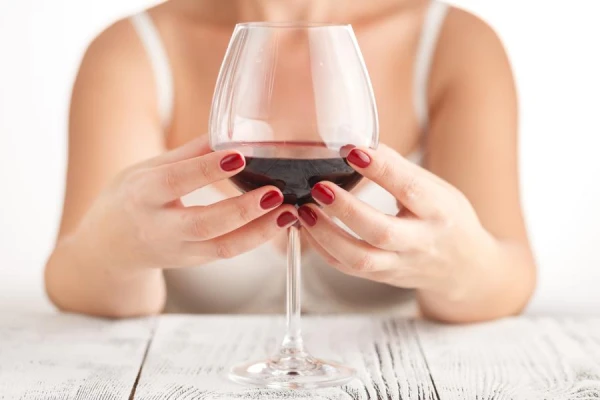 Mērenas alkohola lietošanas veicina kognitīvo funkciju uzlabošanos - pētījums