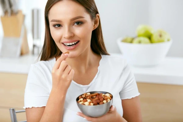 Olu aizstāšana ar riekstiem brokastīs samazina sirds un asinsvadu slimību risku