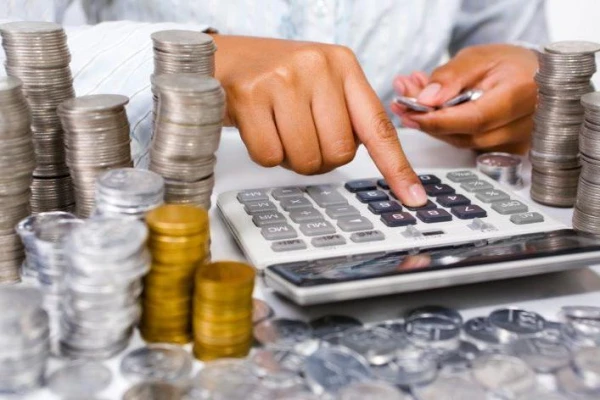 Eiropā noskaidroja, cik daudz cilvēku dzīvo uz «minimālās algas». Dati par Latviju pārsteidza