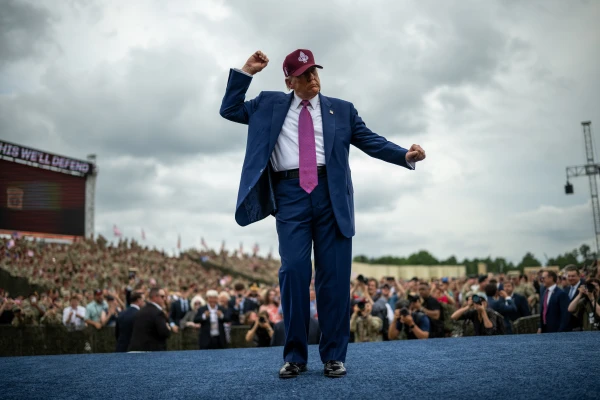 «Klusi, cūciņa»: seksistisks izsistums Donalda Trampa virzienā uz žurnālisti kļuvis par vīrusu