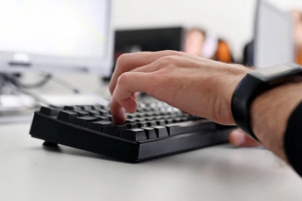 Windows iemācījās pati lejupielādēt vīrusus datorā