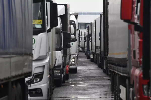 „Manuprāt, tas ir šantāža» - Minskā neizlaiž kravas automašīnas un pieprasa tikšanos ārlietu ministriju līmenī