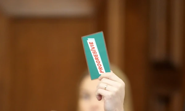 «Progresīvie» negrasās pamest šo valdību