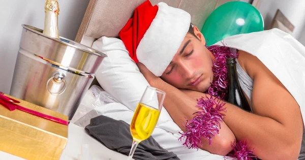 Kā ātri atgūties pēc svinībām: 4 pārbaudītas receptes