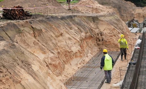 No neizmaksātām algām līdz ekspluatācijai: ārzemju strādnieki Latvijā arvien biežāk kļūst par upuriem