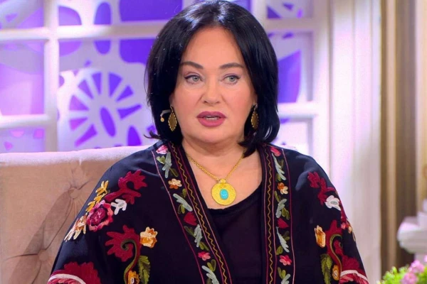 Она всегда готова дать советы о личной жизни, но свою скрывает.