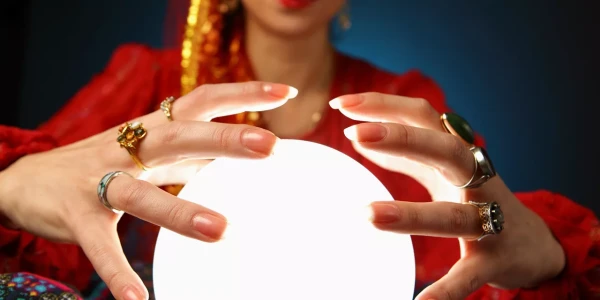 Люди всегда старались узнать свое будущее.