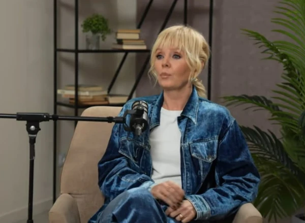 Госпожа Перфилова по-прежнему свежа и хороша.